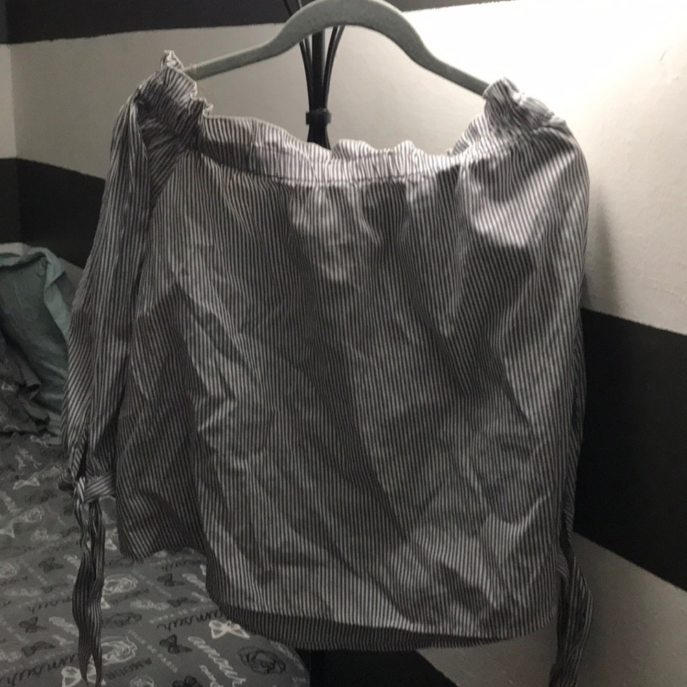Off shoulder blouse - Picture 2 of 2